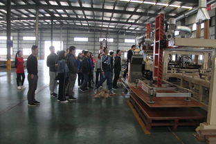 居然之家樂屋裝飾精英團(tuán)隊赴揚子地板參觀交流，深化木地板合作與創(chuàng)新